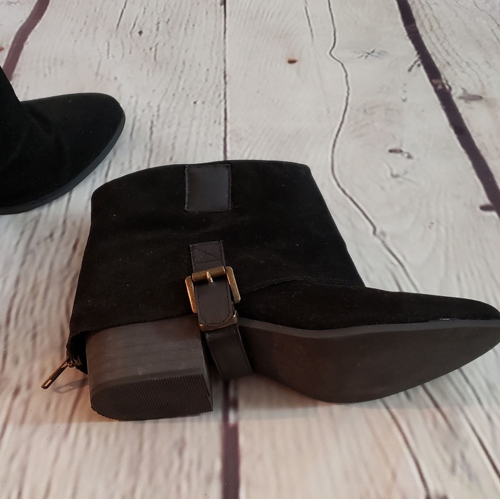 Olivia Miller Cypress Cuff Bootie Sz 9 NWOB